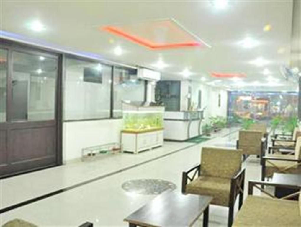 Hotel Dawat Palace Агра Экстерьер фото